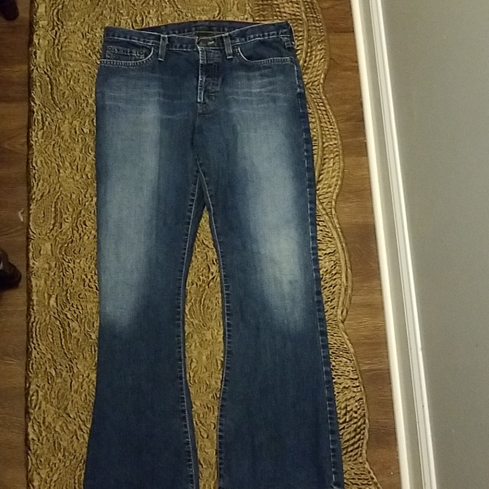 ABERCROMBIE AND FITCH